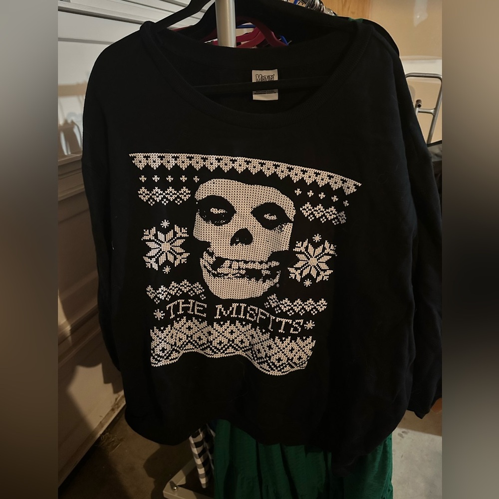 Hot Topic Black Misfits Christmas Sweater